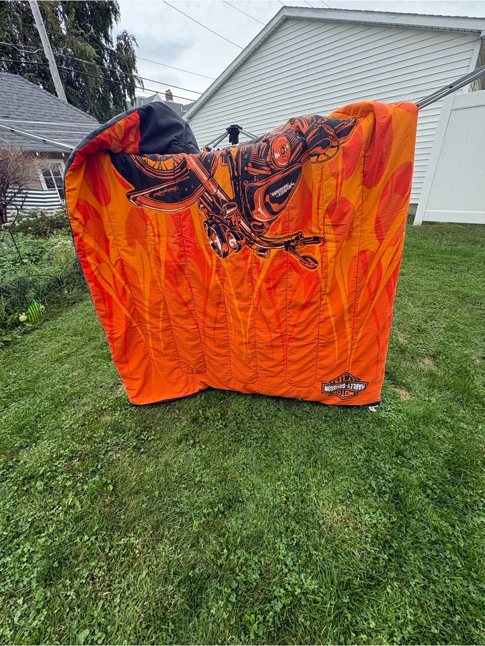 Harley-Davidson Comforter Heritage Soft Tail on Ftont Logo on Back 1998